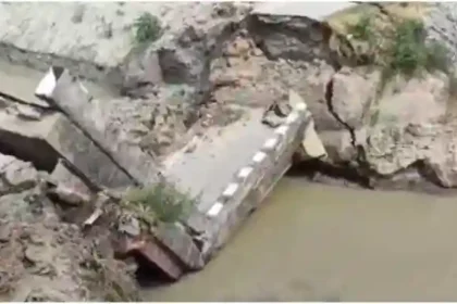 Bridges and culverts are falling in Bihar, now questions are being raised