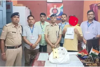 Mirzapur A youth who made railway e-tickets illegally was arrested with tickets worth 1 lakh 70 thousand