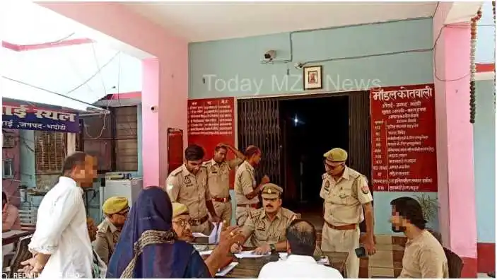 भदोही पुलिस अधीक्षक ने फरियादियों की सुनी गई समस्याएं