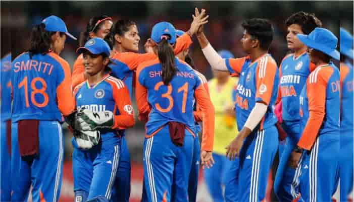 Indian women's team defeated South Africa by 10 wickets, bowlers wreaked havoc