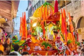 A huge crowd of devotees gathered to see Kachhwa Rath Yatra