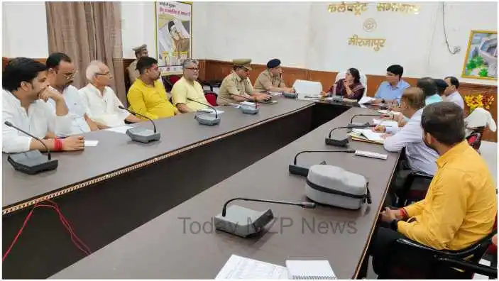 A meeting of the Vindhya Development Council was called to provide facilities and security to the visitors in the upcoming Navratri fair.