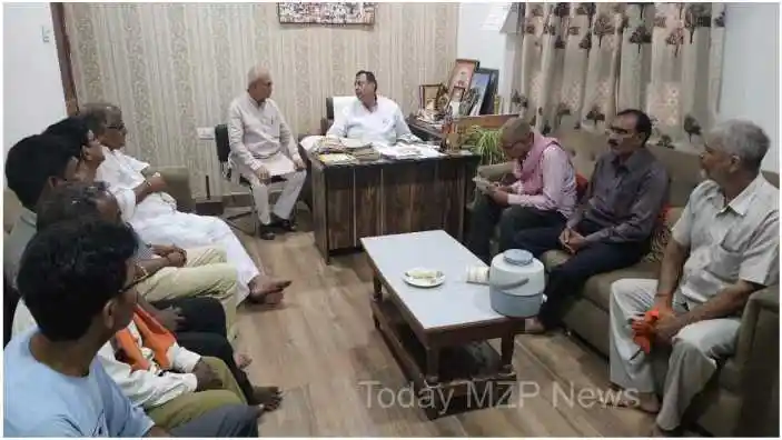 BJP MLA heard the problems in his camp office in Vindhyachal