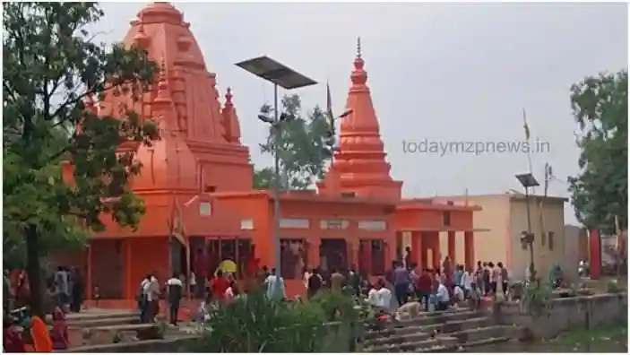 Bhadohi Crowd of devotees at Mahavir Mandir on the first Tuesday of the month of Sawan