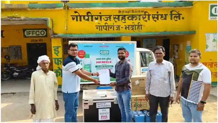 Bhadohi News Detailed information about IFFCO Nano Urea Plus given to farmers