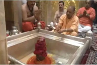 CM Yogi visited Kashi Vishwanath and Kaal Bhairav ​​on the first Monday of Sawan