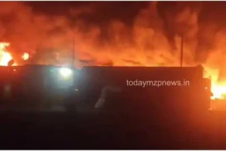 Chandauli Huge fire breaks out in a junk warehouse under suspicious circumstances