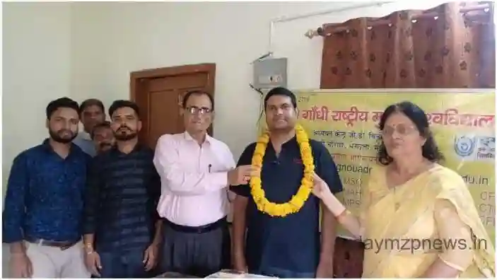 Dr Amit Kumar Singh appointed as new coordinator in Mirzapur GD Binani PG College