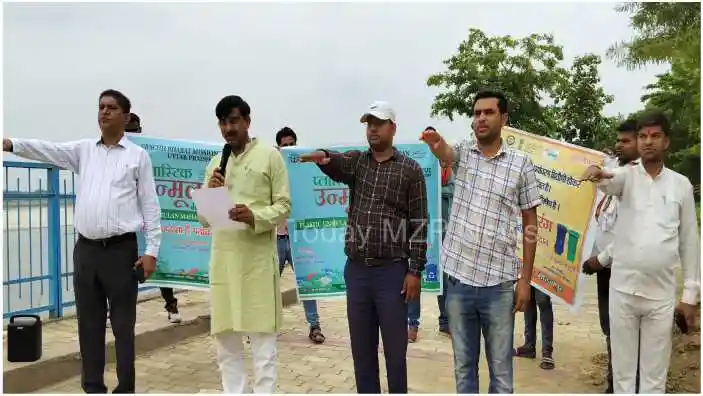 In the plastic elimination campaign, the Municipal Chairman administered the oath by planting a tree