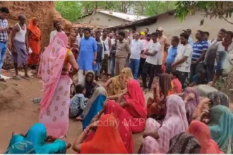 Lalganj Woman committed suicide by hanging herself police is investigating