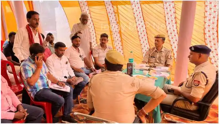 Madihaan Mirzapur CO Operation informed the public about the changed law