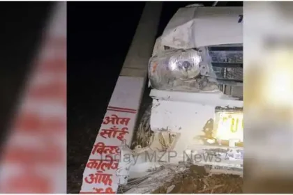 Madihaan Uncontrolled pickup collided with electric pole darkness prevailed in dozens of villages