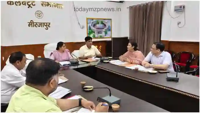 Mirzapur DM held a review meeting on the development works of Vindhya Tirtha Vikas Parishad