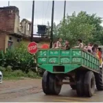 Mirzapur Despite the state government ban the journey of death on tractor trolleys continues