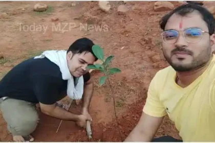 Mirzapur NEWS Vikas Mishra a member of Shri Sai Parivar Seva Organisation, planted a tree on his birthday