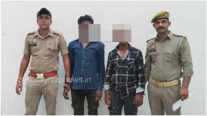 Mirzapur News Chunar police arrested two accused for harassing girls