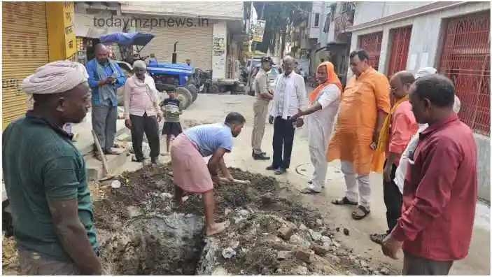 Mirzapur People fell ill due to drinking contaminated water, city MLA arrived on getting the news