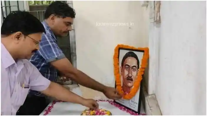 Mirzapur Tributes paid in Bareka on the occasion of Munshi Premchand birth anniversary