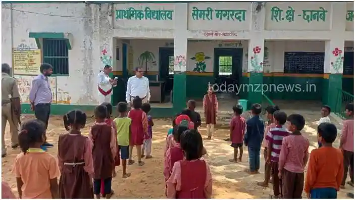 Mirzapur sub-district magistrate inspected the community health center and composite school