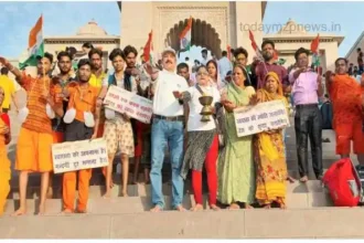 On the first Monday of Sawan in Varanasi, thousands took a pledge to purify the Ganga