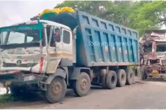 Santnagar Madihan Truck lost control and hit Haiba