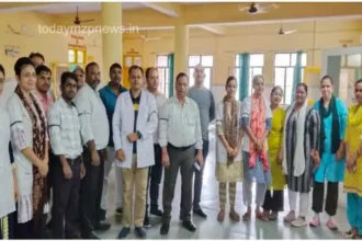 Sonbhadra National Health Mission Employees Union protested