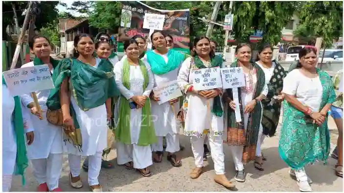 Sonbhadra News Plant saplings, save trees campaign rally taken out