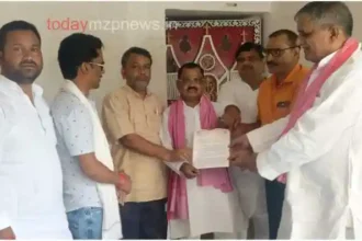 Sonbhadra met the MP and gave a memorandum on issues related to the insurance industry