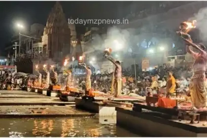 The place of the world famous Ganga Aarti of Kashi has changed