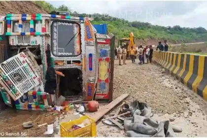 The truck overturned after losing control due to brake failure at Drummondganj Valley