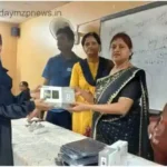 Varanasi Kashi Vidyapeeth Tablets distributed to students in Sociology Department