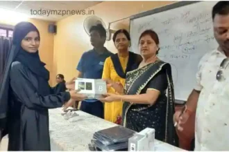 Varanasi Kashi Vidyapeeth Tablets distributed to students in Sociology Department