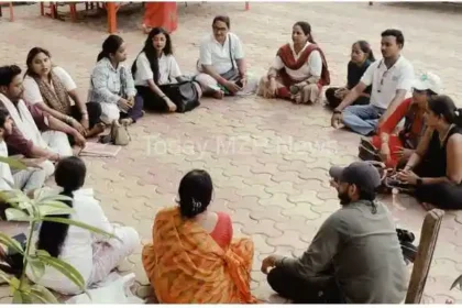 Varanasi Namami Gange taught tourists the lesson of cleanliness at Namo Ghat