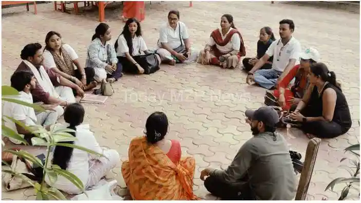 Varanasi Namami Gange taught tourists the lesson of cleanliness at Namo Ghat