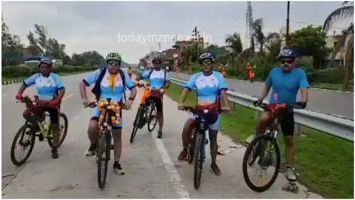 A team of devotees cycling from Prayag to Kashi