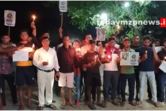 Candle march taken out demanding death penalty for the accused in Chilh Kolkata case