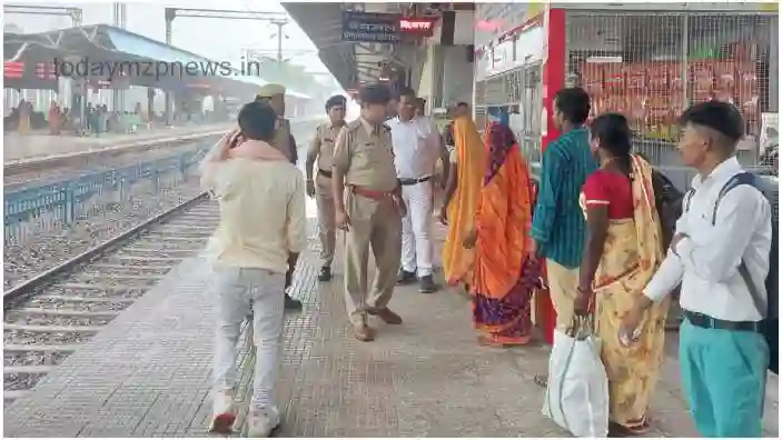 Checking campaign conducted at Vindhyachal Railway Station