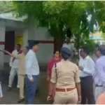 DM arrived in Mirzapur Kon block to take stock of the crops affected by floods