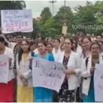 Doctors went on strike in Prayagraj to protest against the rape and murder of a doctor