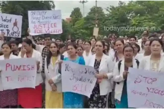 Doctors went on strike in Prayagraj to protest against the rape and murder of a doctor