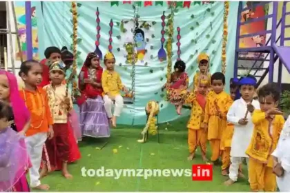 Kachhwa Children of Kidzee Pre School celebrated Shri Krishna Janmashtami