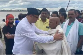 MLA Saurabh reached Ramnagar Ghat attended the last rites and paid tribute to Ramprasad