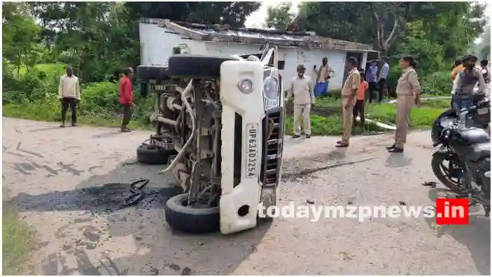 Madihaan Bolero overturned after hitting an electric pole seven injured