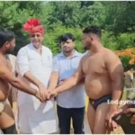 Mirzapur A huge wrestling competition was organized in village Akodhi