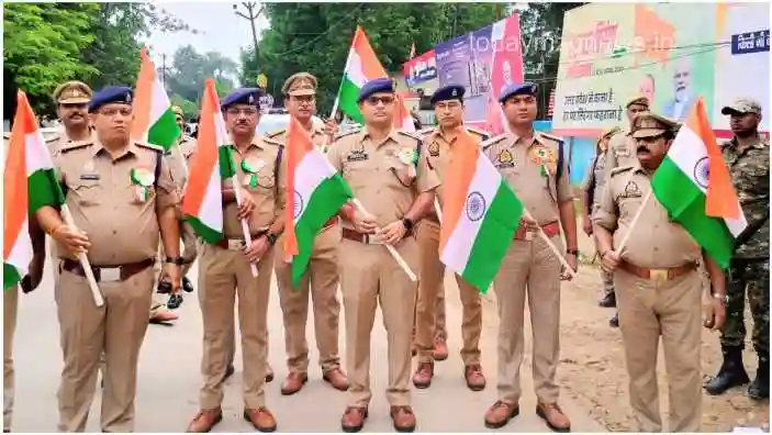 Mirzapur SP flagged off the Har Ghar Tiranga Yatra from the Police Line