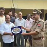 Mirzapur The person who gave information to PRB 112 was honored with a certificate