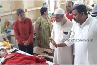 Mufti-e-Banaras reached the hospital and enquired about the condition of the injured in the accident