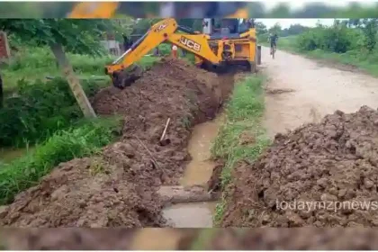 Repair work of broken drinking water pipeline of Amrit Yojana started