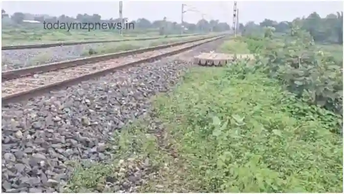 Sonbhadra A major railway accident was averted due to the promptness of the loco pilot