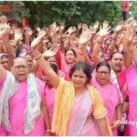 Sonbhadra Anganwadi workers protest against outsourcing recruitment